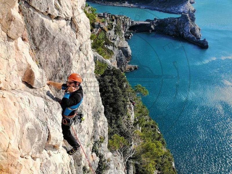 Moderno Appartamento Vista Mare, Con Parcheggio Privato Porto Venere Buitenkant foto