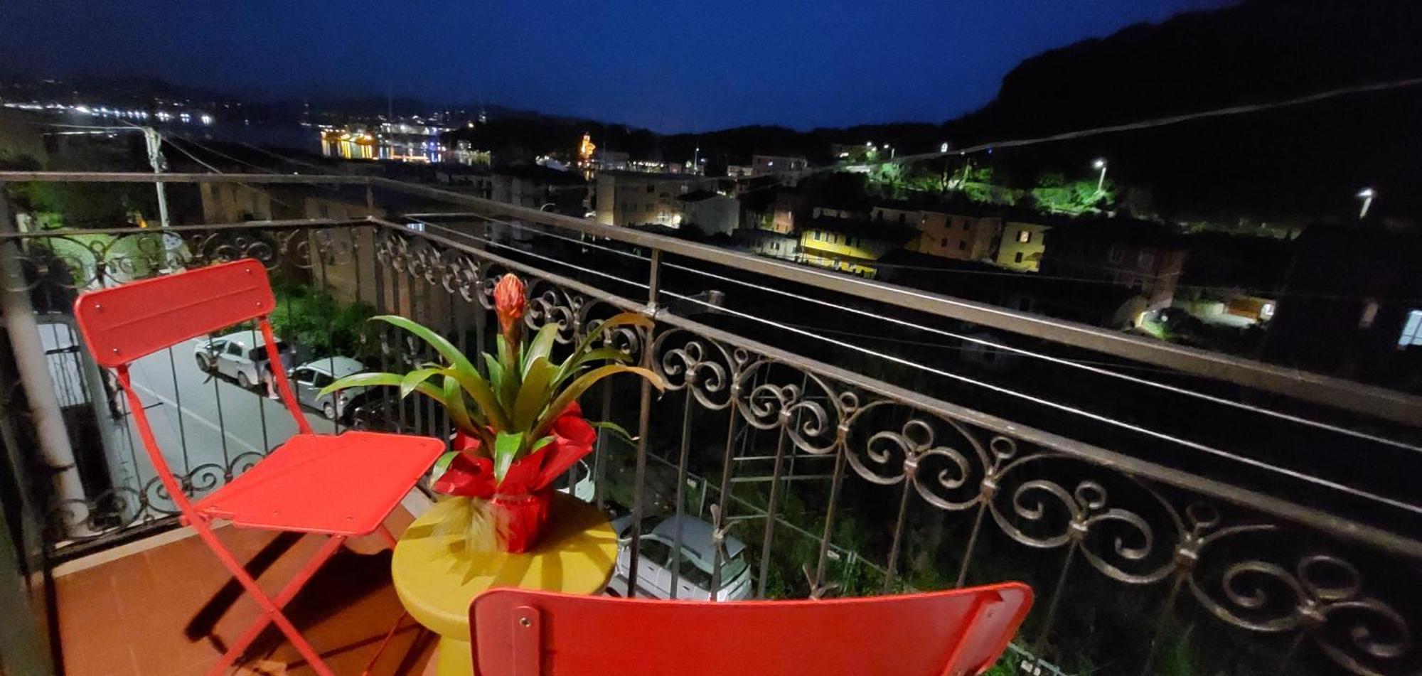 Moderno Appartamento Vista Mare, Con Parcheggio Privato Porto Venere Buitenkant foto